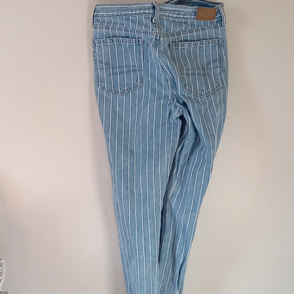 American Eagle size 6R denim white pin stripes. Mom jeans. - Picture 3 of 4